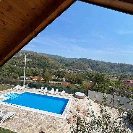 Nyaraló Paradise *